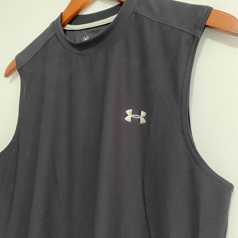 Under Armour sleeveless shirt